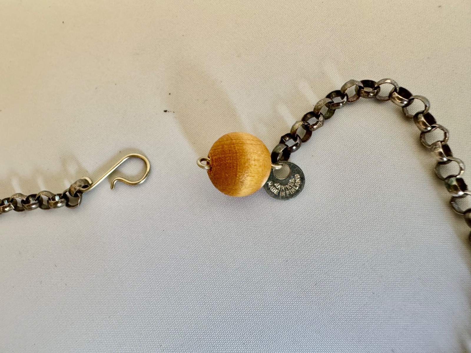 KAIJA AARIKKA FINLAND Vintage Modernist Wood and Silver-toned Necklace