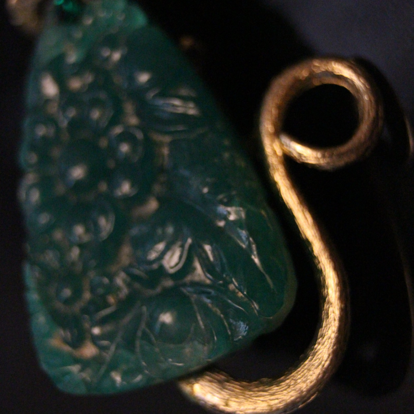 Vtg Kitty Cat Pin Brooch Jade Green Belly Carved Flowers Ruby Red Rhinestones