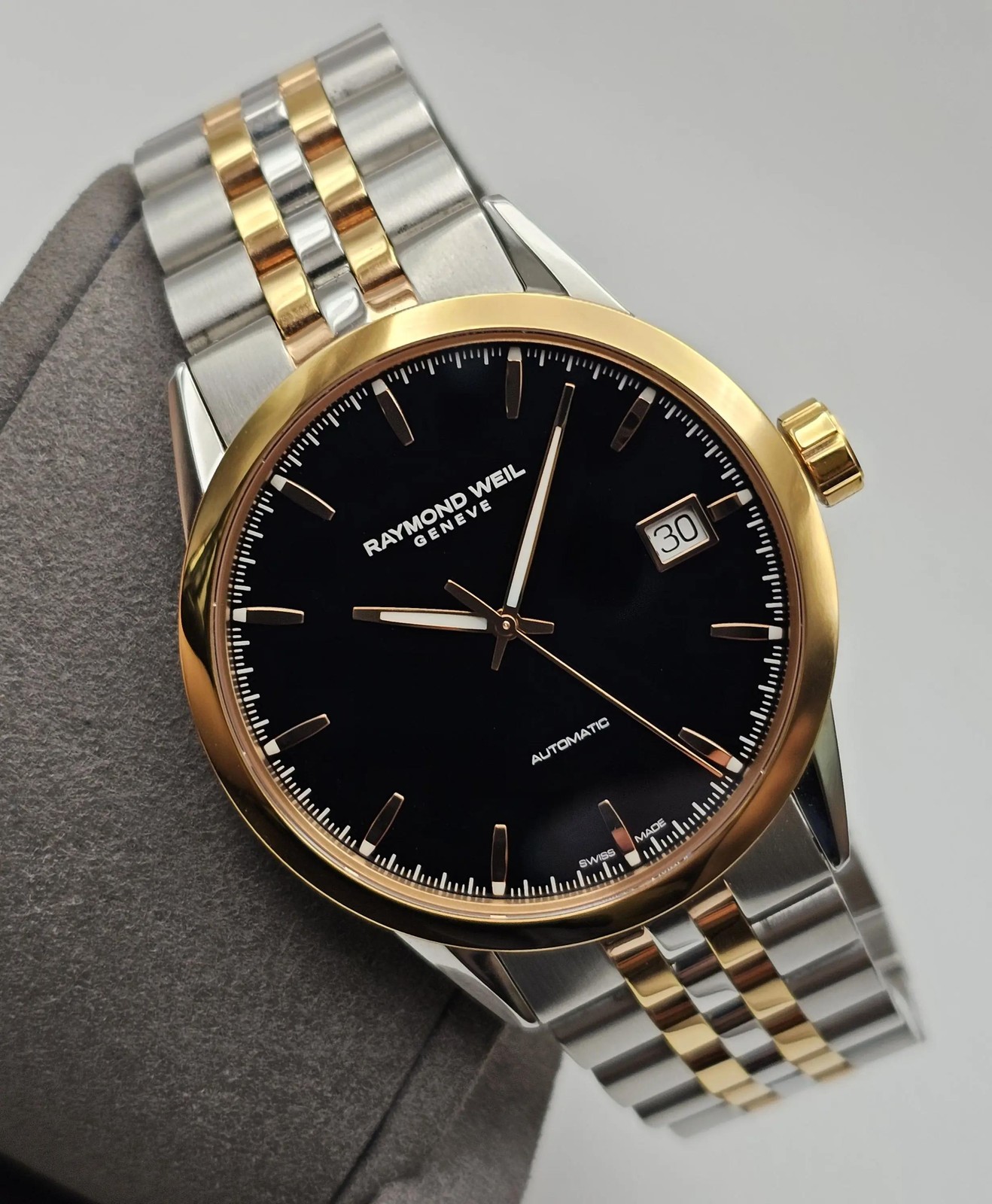 Raymond Weil Freelancer Steel Black Dial Automatic Mens Watch 2740-SP5-20011