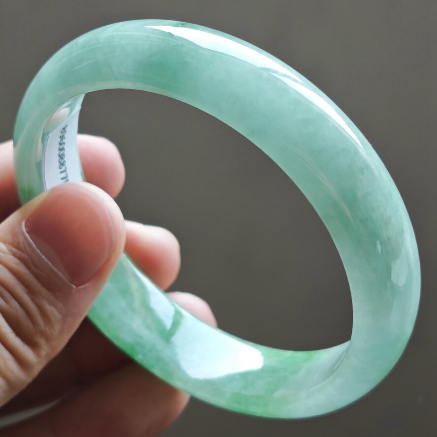 61mm Emerald Green Icy Jadeite Jade Bangle Bracelet Burma Jade Bangle 2167