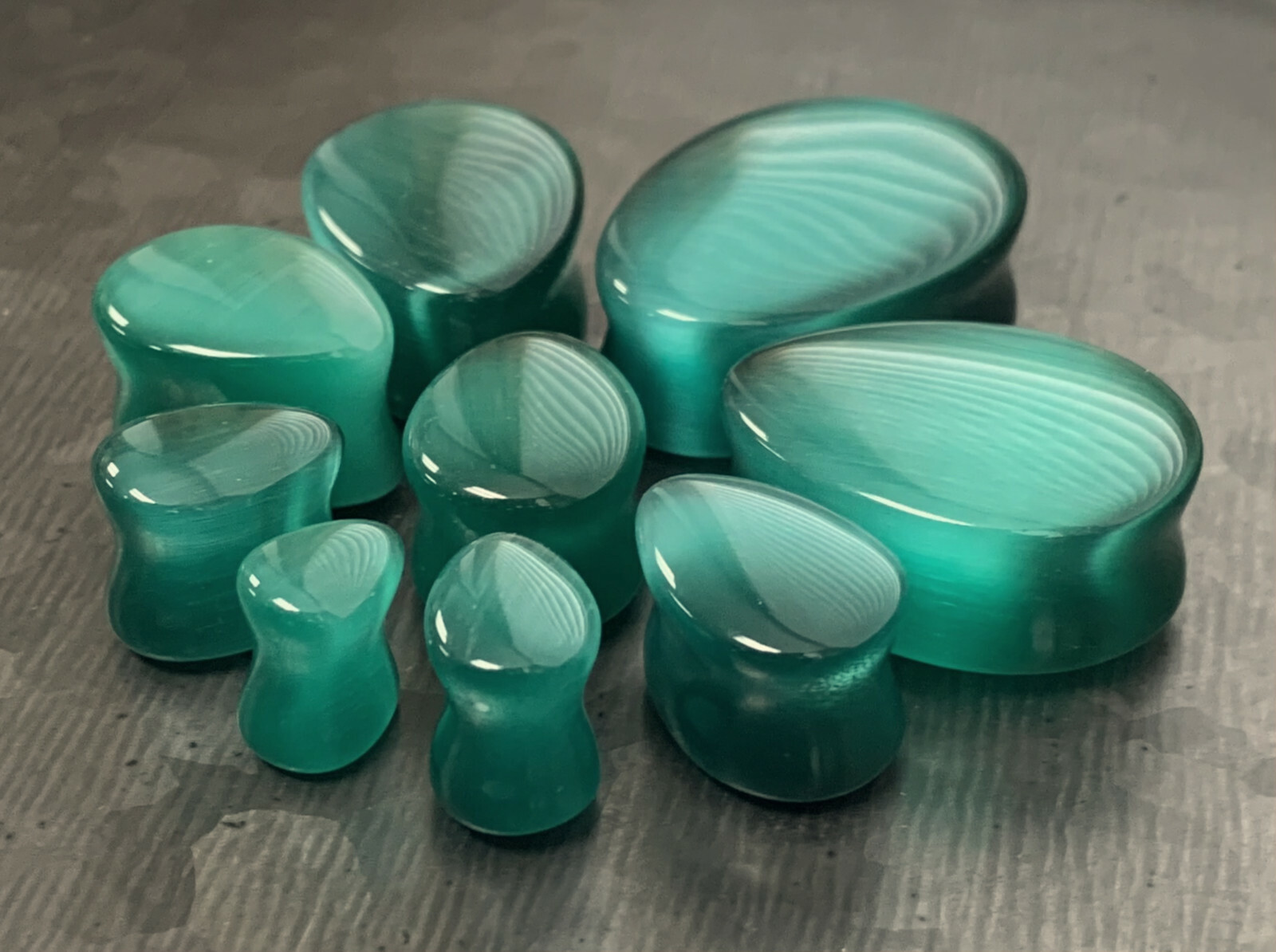 PAIR Deep Green Cat Eye Stone Teardrop Plugs Double Flare Tear Drop Gauges