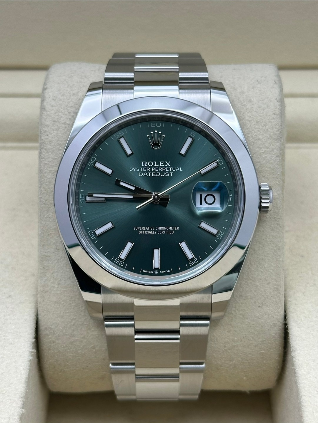 Rolex 126300 mint Green Oyster