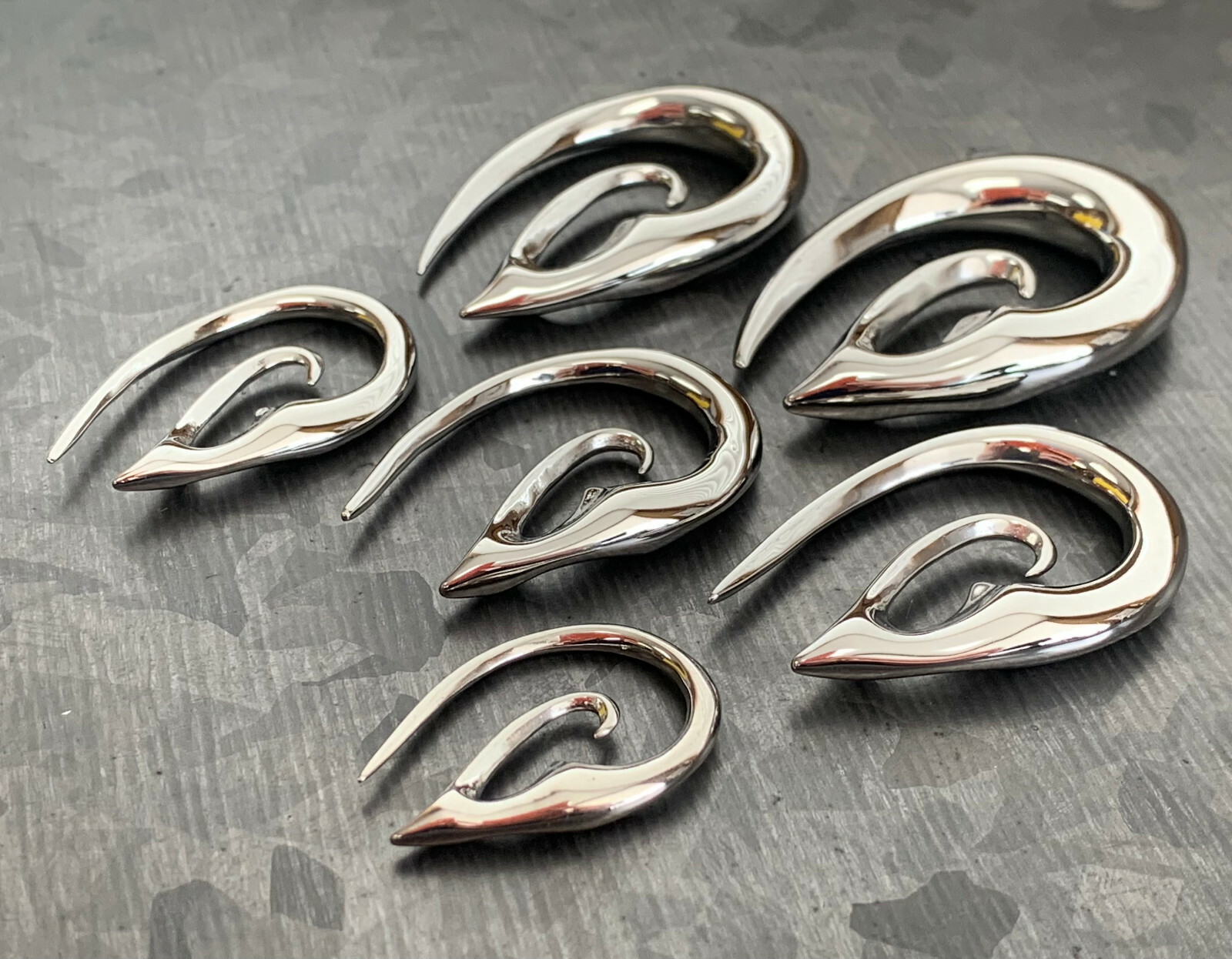 PAIR Surgical Steel Devious Fang Tapers Ear Plug Earring Gauge Lobe Expander