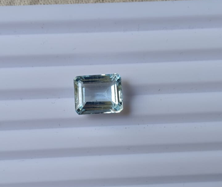 5.70 Carats. Natural Aquamarine Fine Cut Loose Gemstone 12 X 10X 6 MM- Approx.