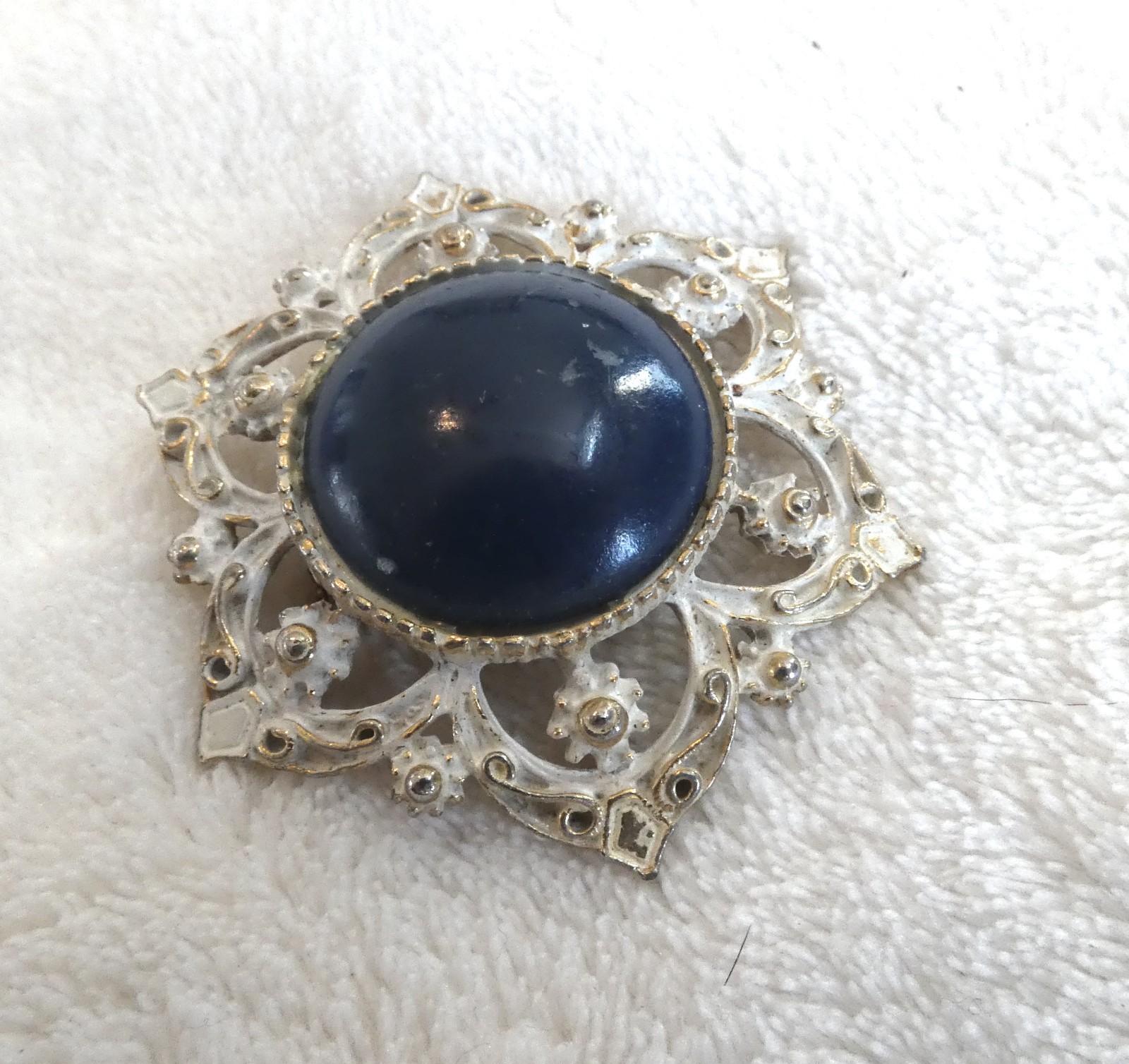 Vintage Dark Navy Blue Stone Brooch White Brushed Metal Costume Jewelry 1960’s