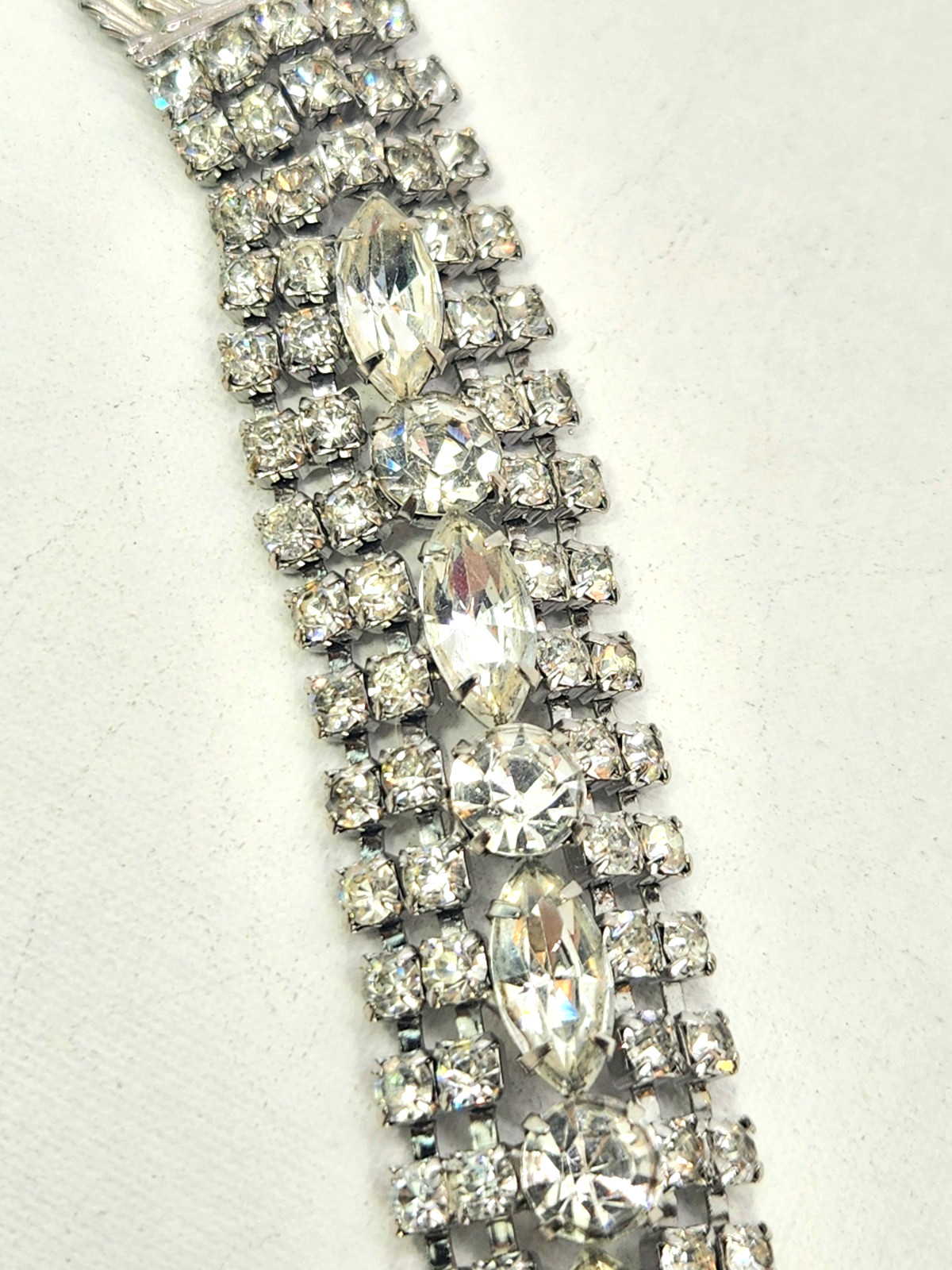 Vintage Rhinestone Bracelet Rhodium Plated White Colorless Sparkle 6 3/4″ Length