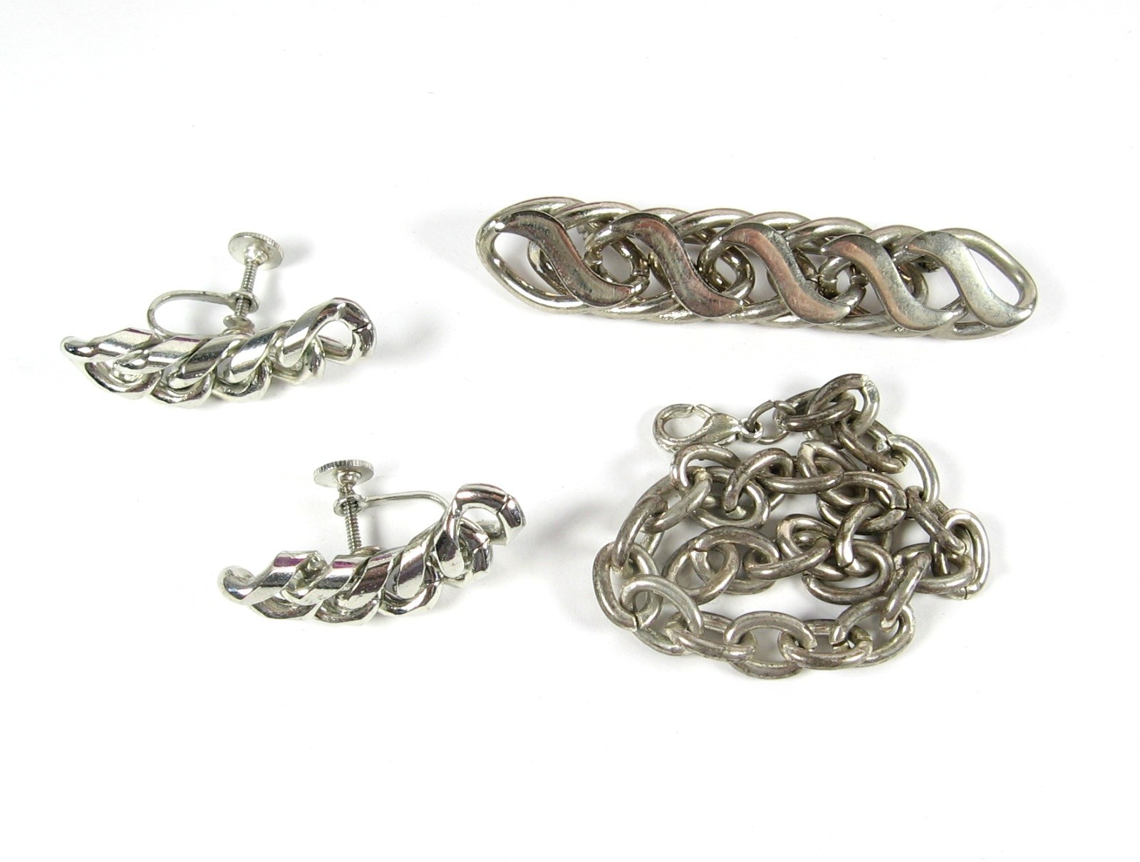 LOOPS & LINKS Vintage SET PIN BRACELET EARRINGS Screw Back Silvertone Chain