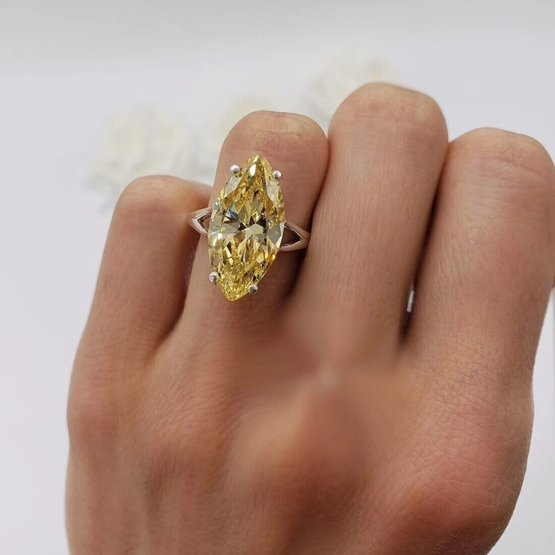 20.00 Ct Treated Elegant Champagne Diamond Ring ! Tariffs FREE & Matching Studs.