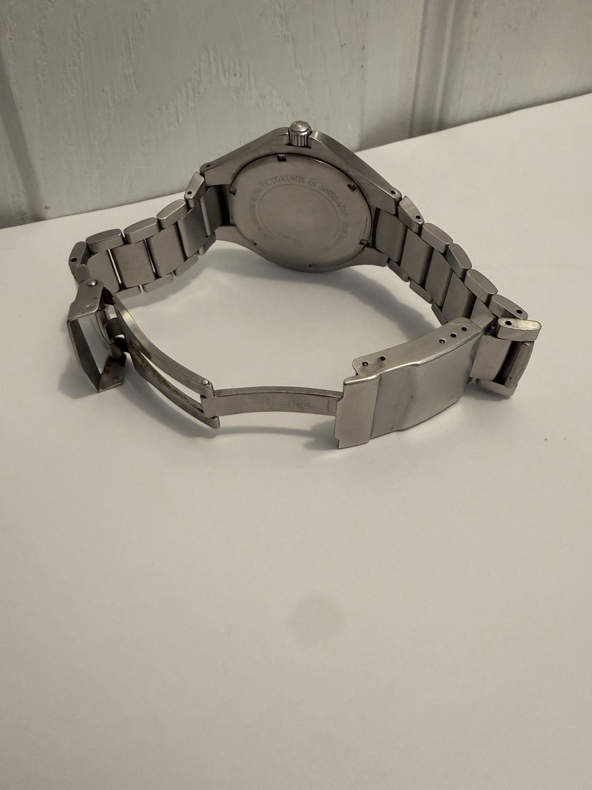 Rare 24133 Victorinox Swiss Army Base Camp 40mm Men’s Watch PARTS or REPAIR