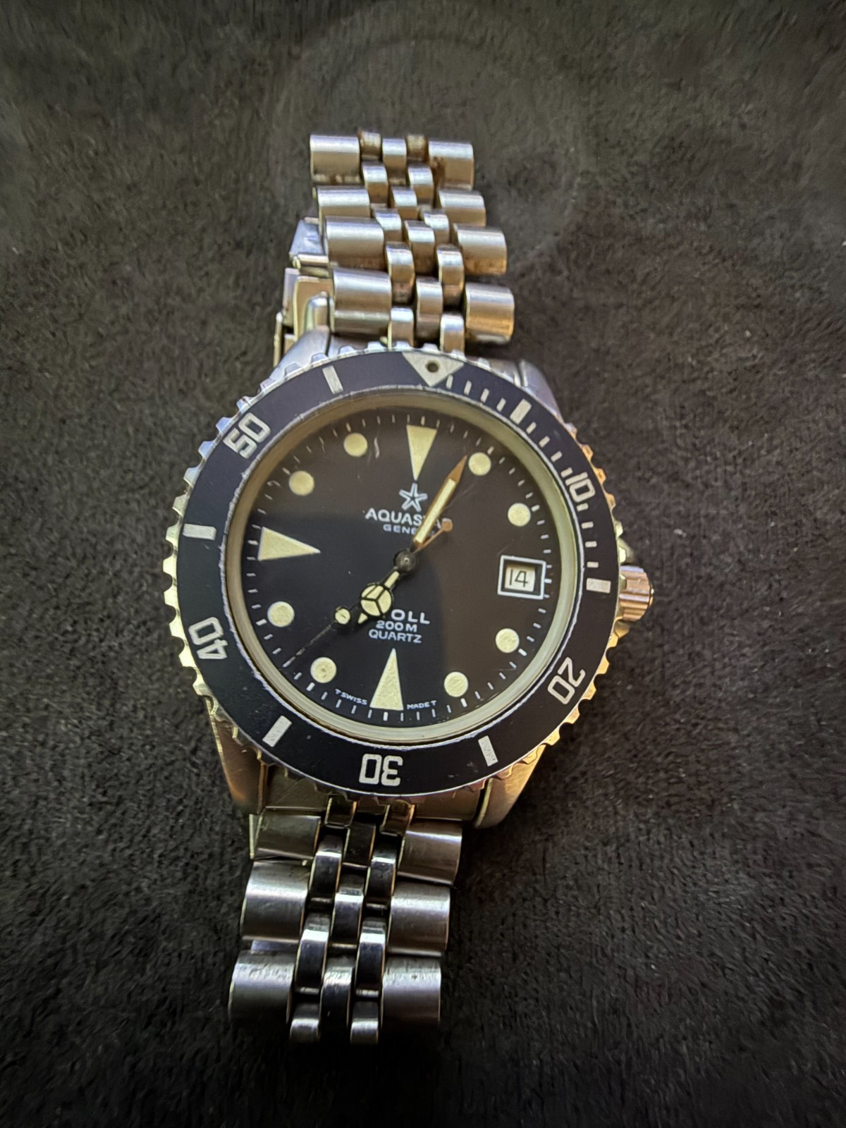 Vintage Aquastar Atoll 200 M Diving Quartz Watch