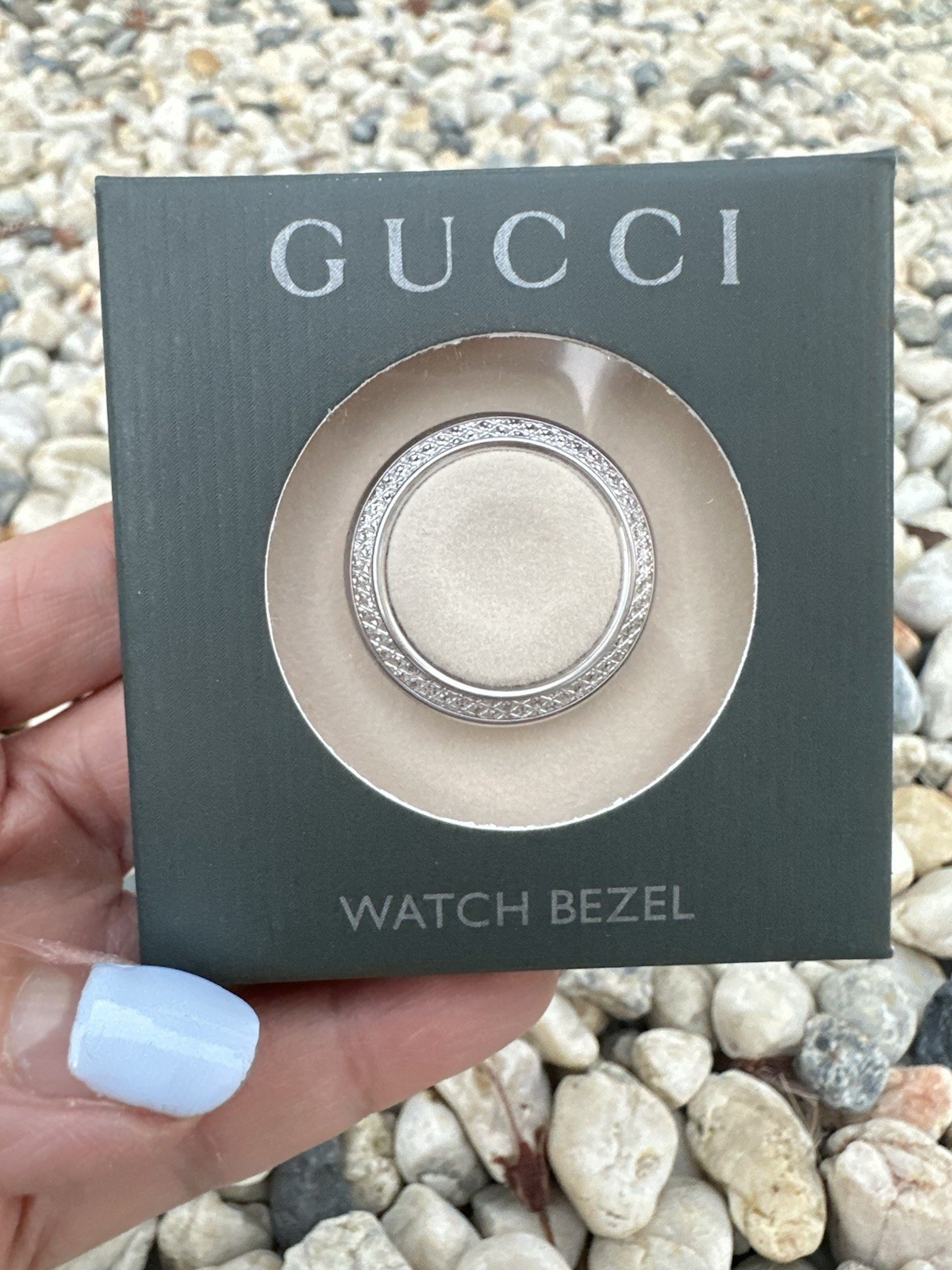 Gucci Diamond Cut SILVER Bezel Authentic 1100–11/12–11/12.2 Watch, New