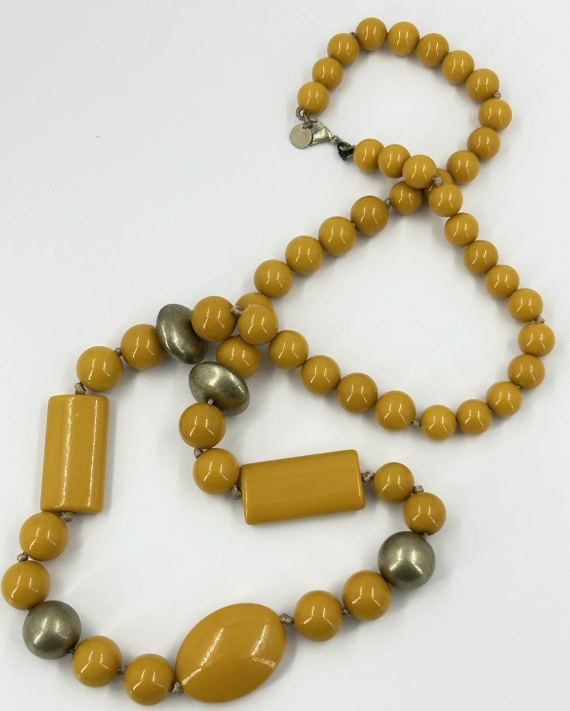 Modern TRIFARI Chunky Acrylic Mustard Yellow & Gold Tone Necklace Womens 34 Inch