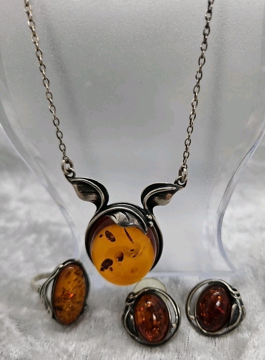 Sterling Silver and Cognac Baltic Amber VINTAGE Pendant, Earrings And Ring.