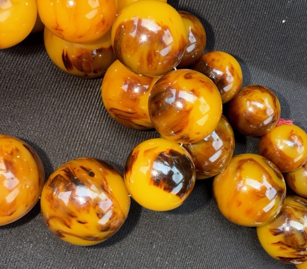 Bakelite Egg Yolk Amber Beaded Necklace Marbled Graduated Steel Cable