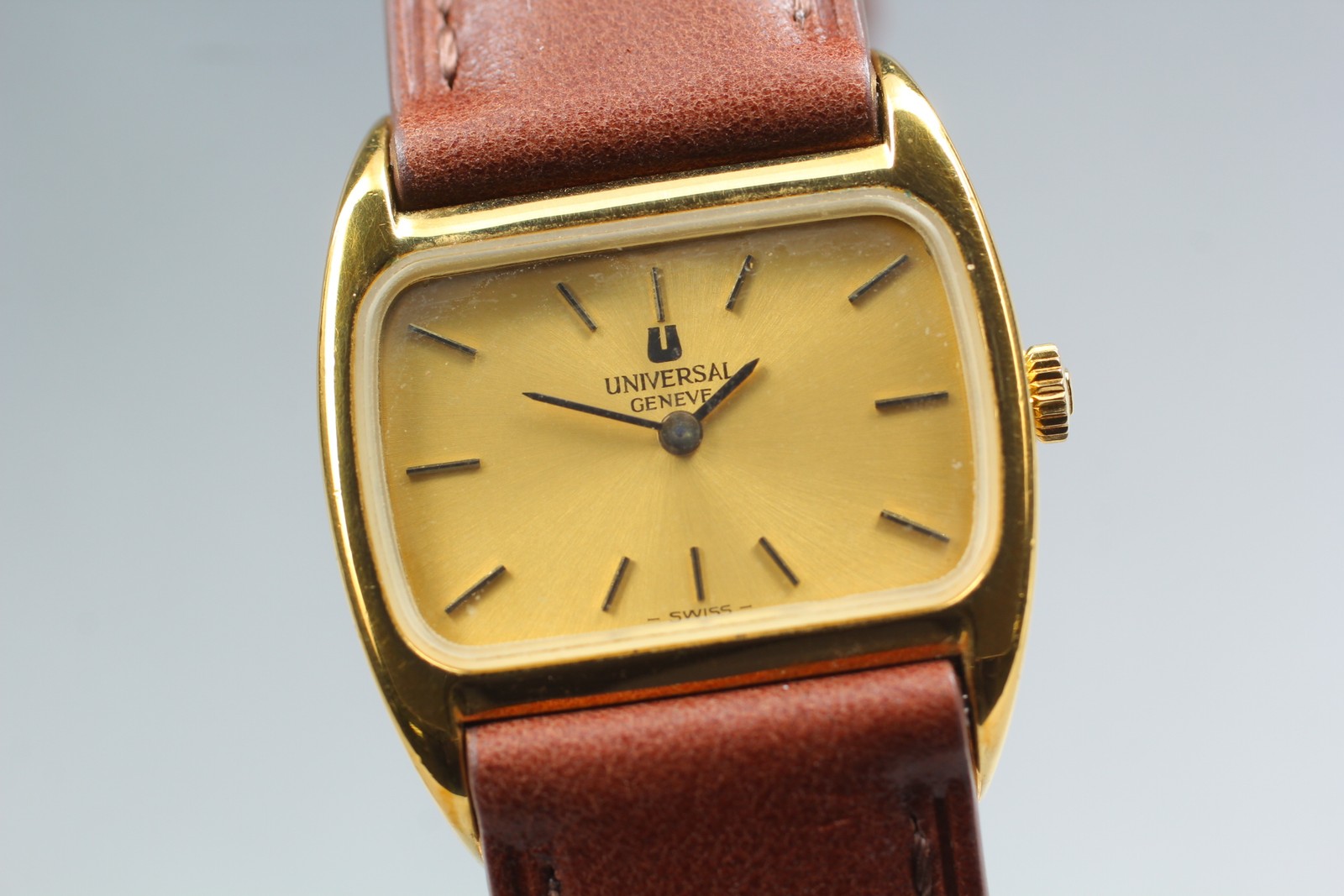 [Near MINT] Vintage OUNIVERSAL GENEVE 511623 Gold Watch Men From JAPAN
