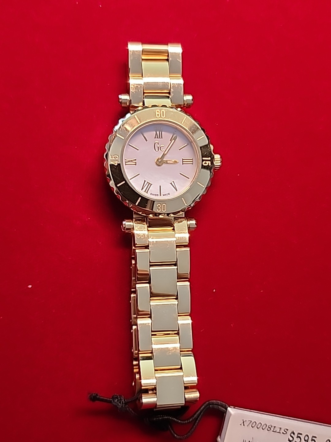 GC Guess Collection X70001L1S Ladies Quartz Pearl Gold Watch – NEW With TAG