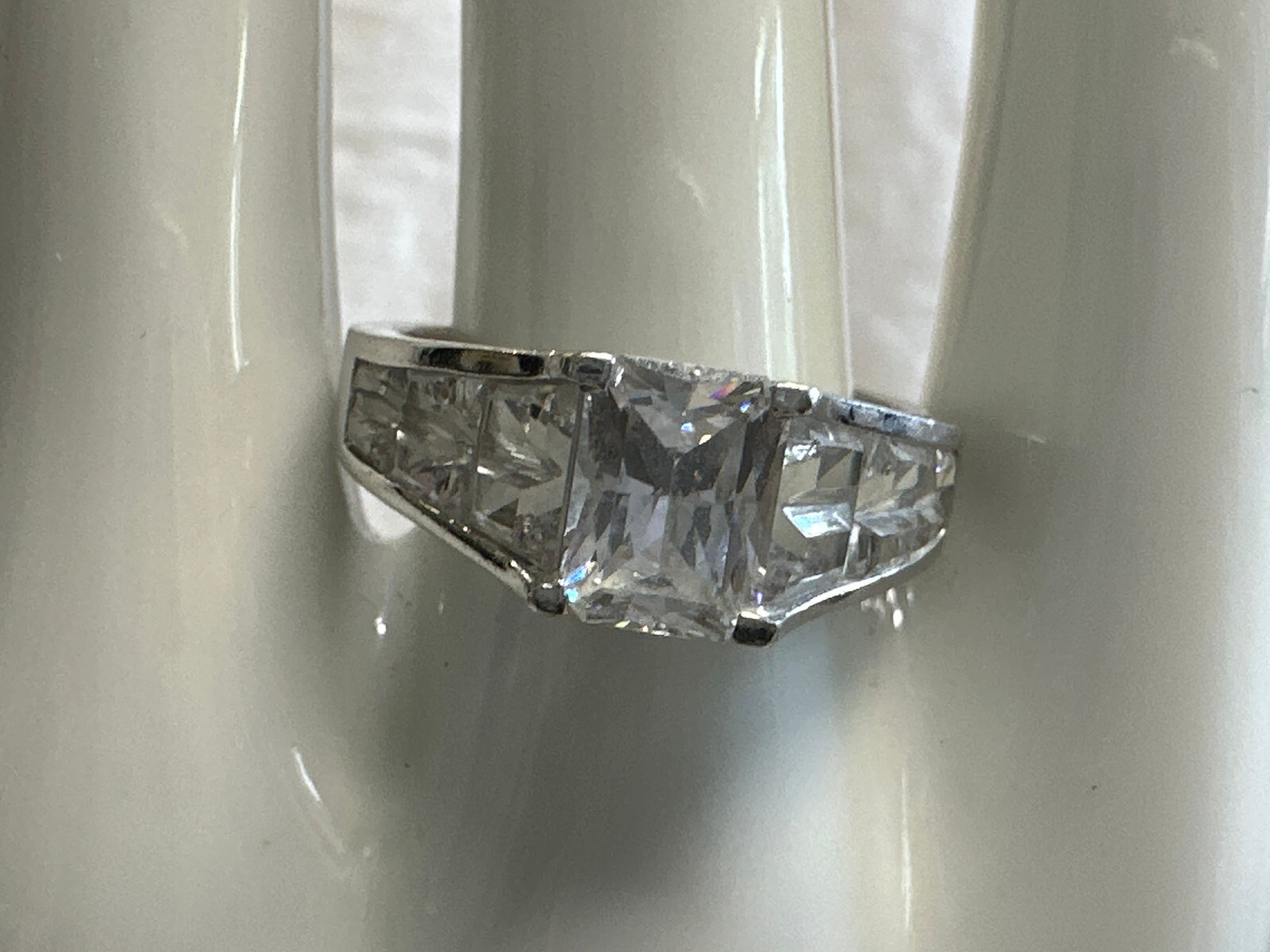 Sterling Silver Ring 5.67g Fine Jewelry Sz 9.25 Band Clear Stones