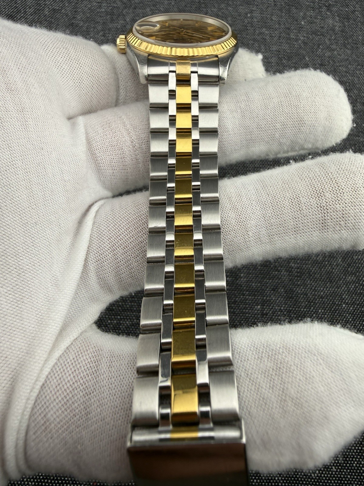 Tudor Prince Date – Ref. 74033 – Gold Linen Dial – 18k Yellow Gold Bezel!