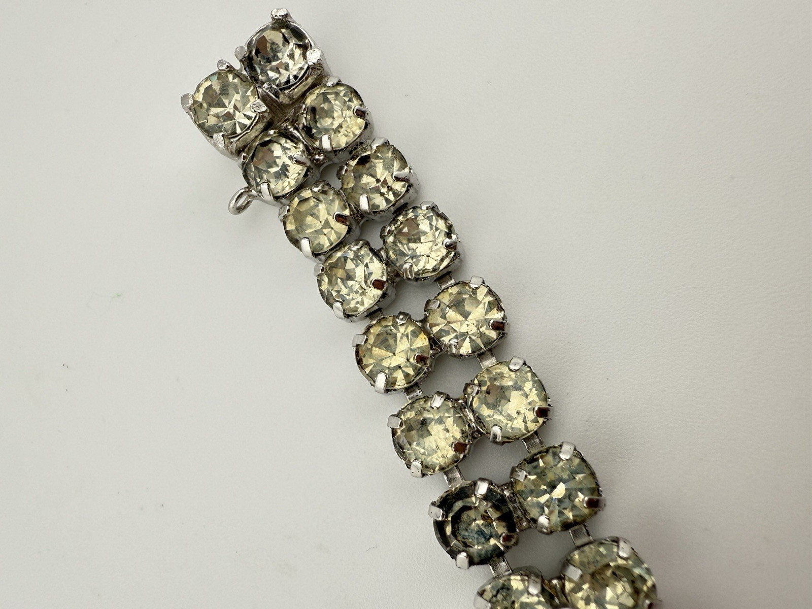 EISENBERG ICE SILVERTONE RHINESTONE 6 3/4” BRACELET AS IS PLEASE READ K138B