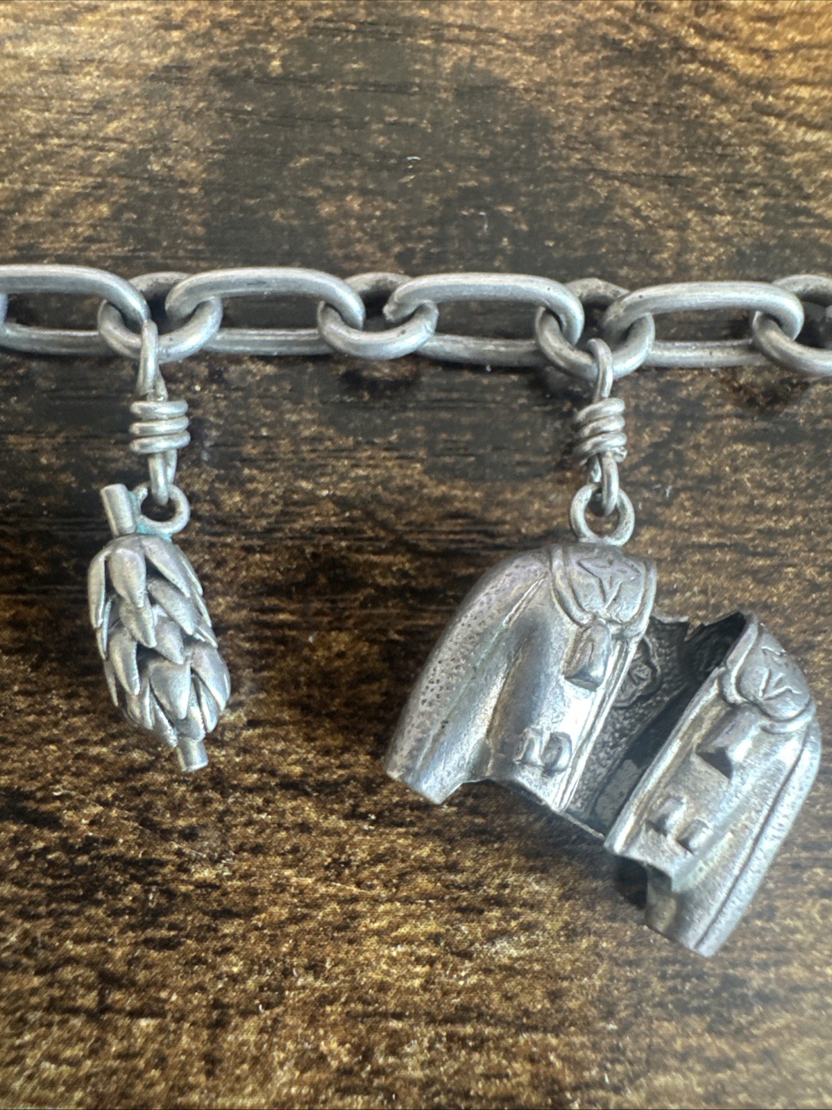 Vintage Estate 925 Sterling Silver Charm Bracelet 6 Charms – 22.4g, 7.25”