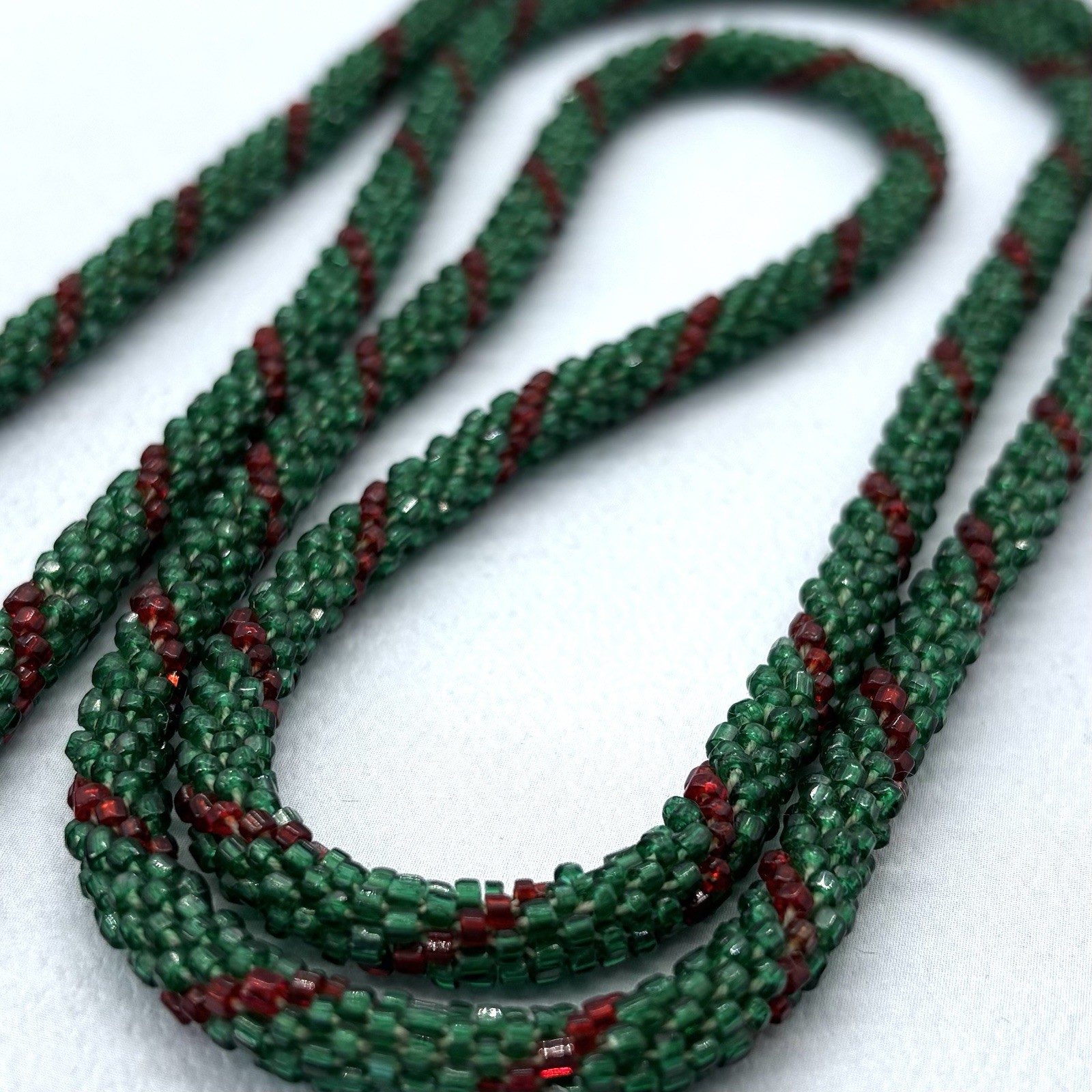 Vintage Art Deco GREEN Seed Bead Flapper Lariat Rope Necklace Tassel 46”