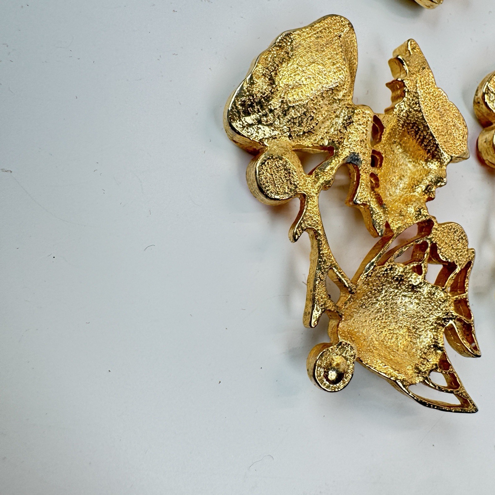 Lot Of 6 VTG Gold Tone Rhinestone Fish Shell Findings Brooch Jewelry Making