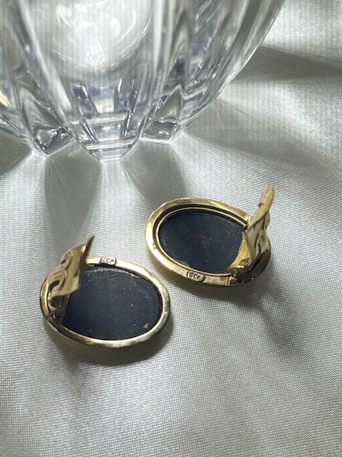 Antique Pietra Dura Floral 18K Yellow Gold Clip Earrings Marked “750”