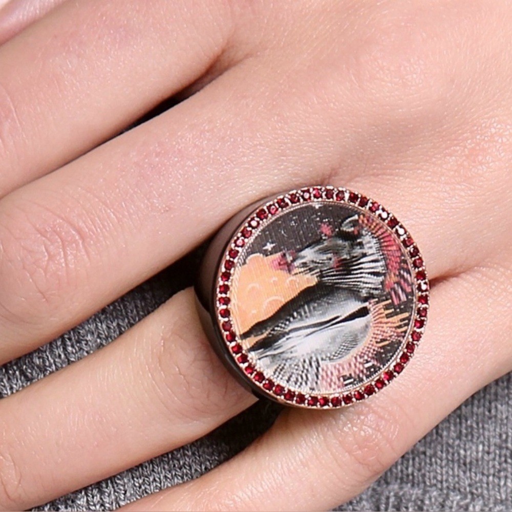 Marc Jacobs Glossy Black Zebra hologram ring