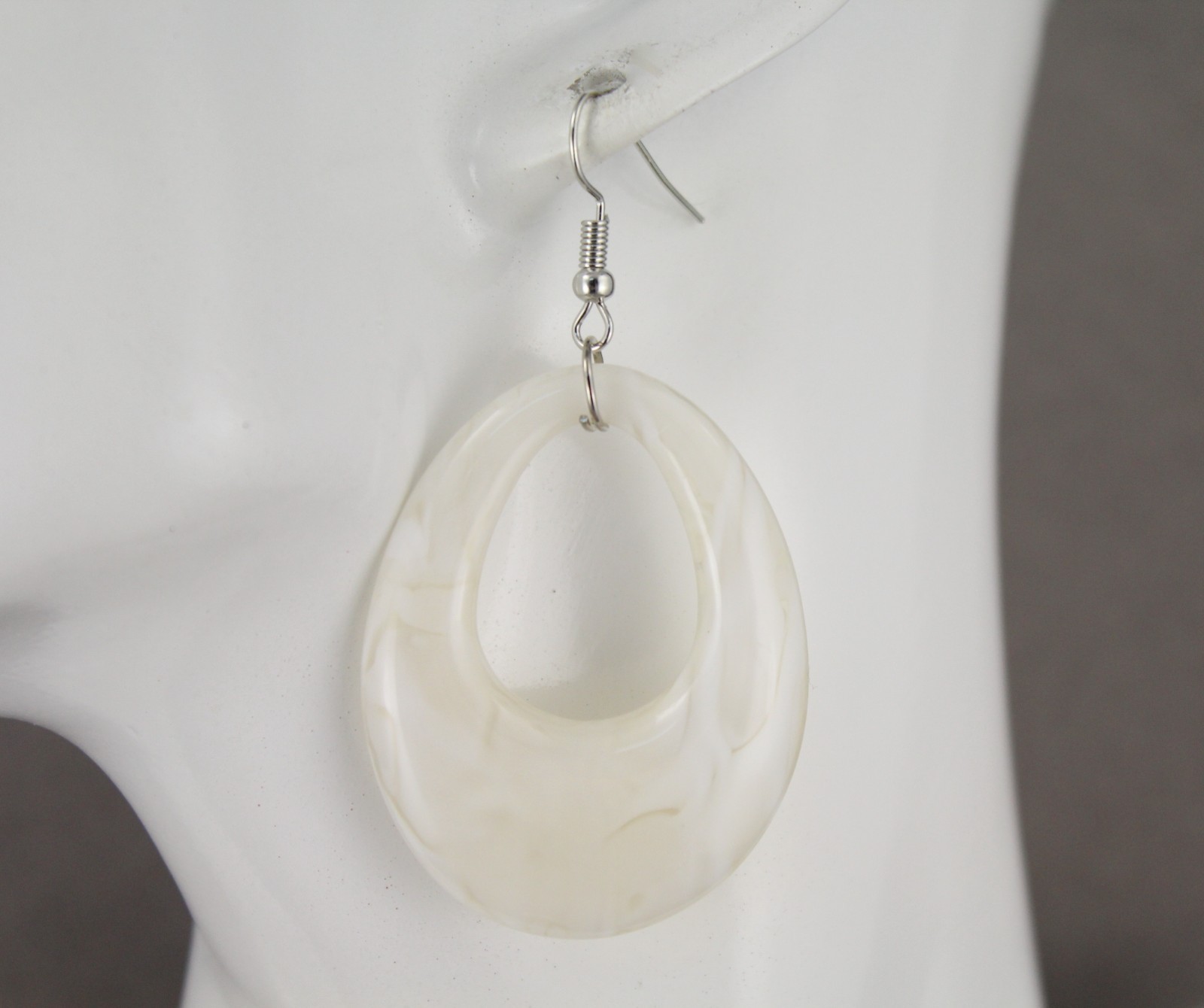 White teardrop earrings lightweight dangle marbled oval outline 2.5″ long