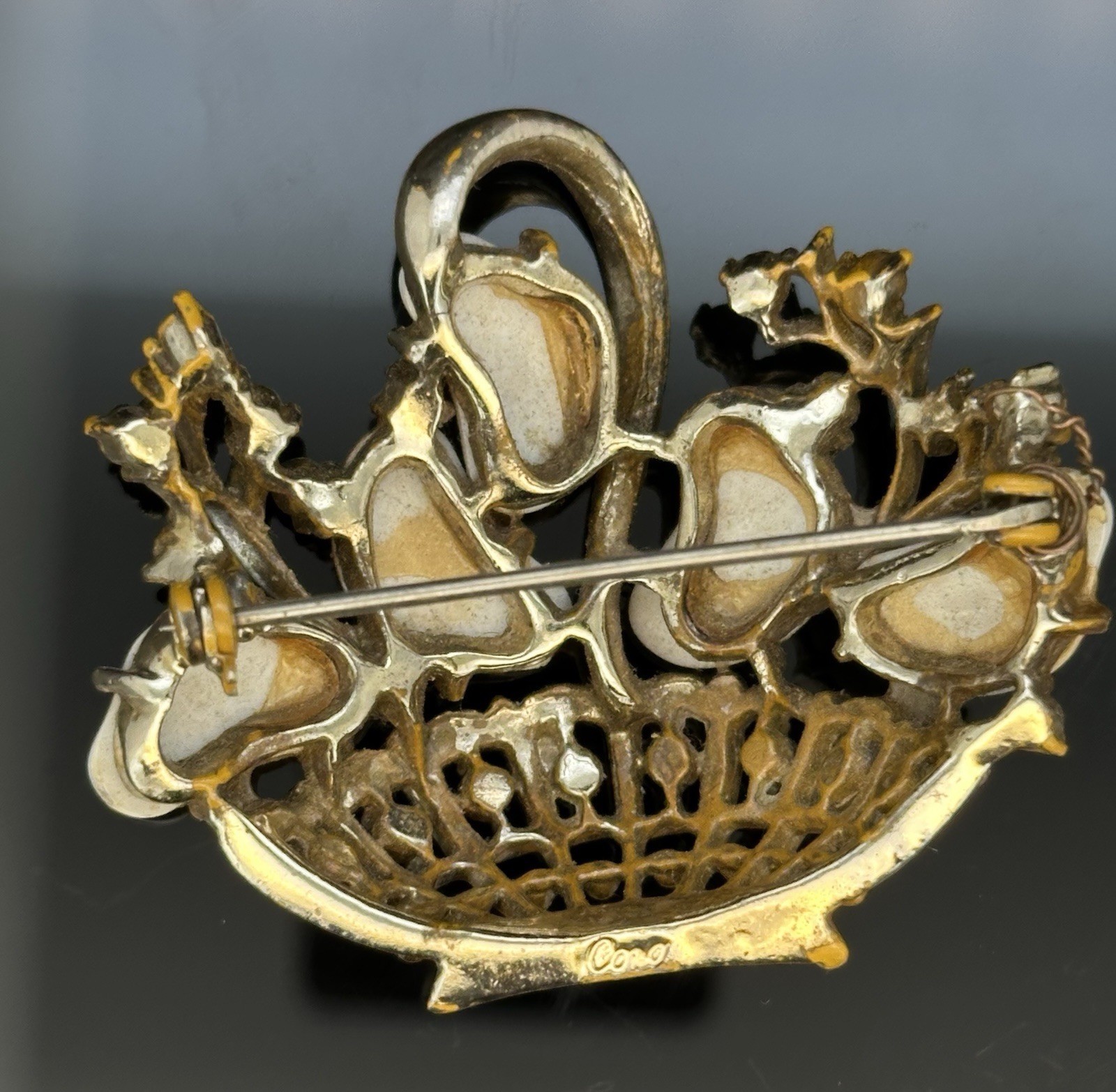 Vintage CORO Silver Tone / White Stone / Rhinestones Basket Ladies Brooch Pin