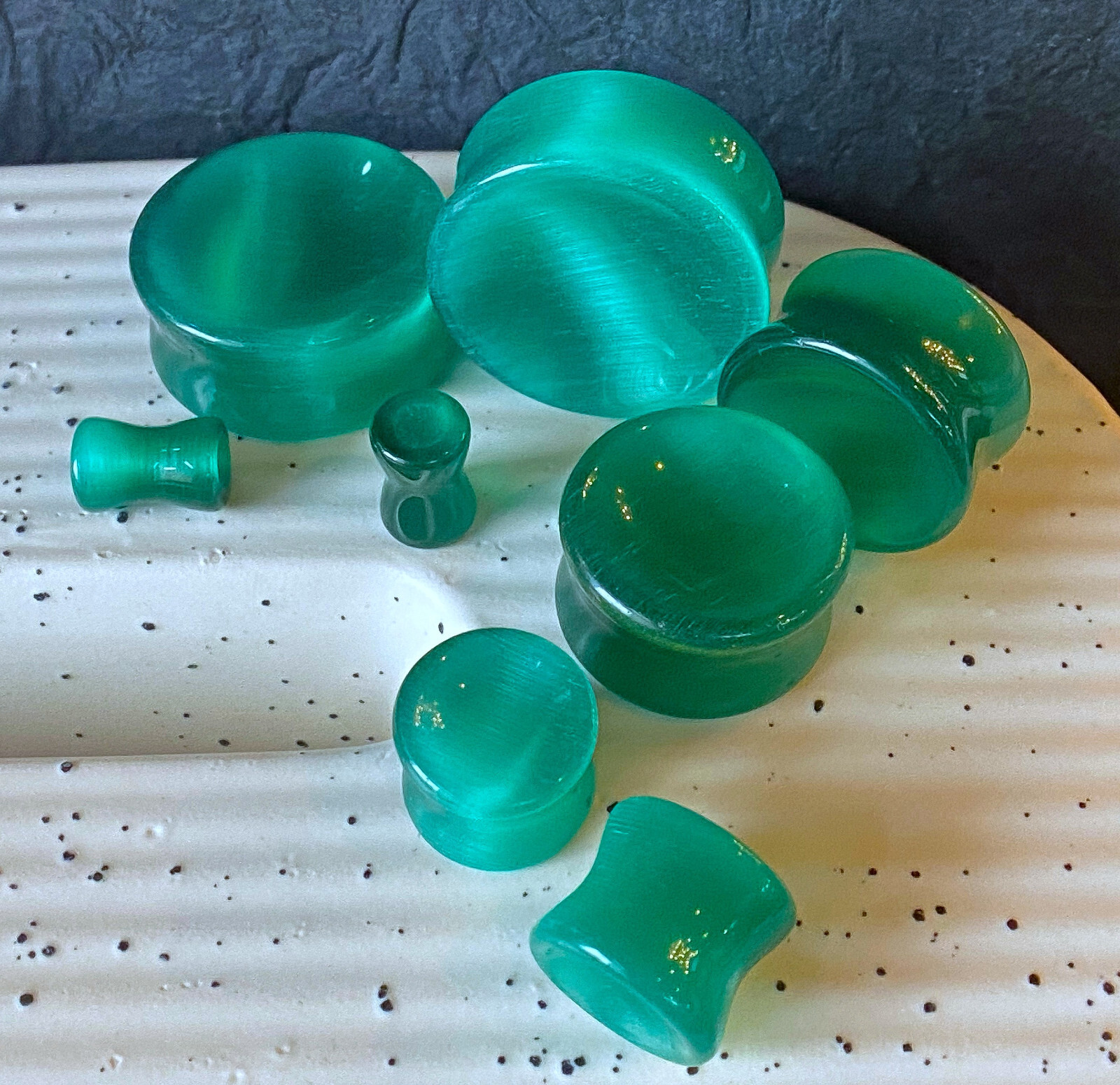 PAIR Concave Deep Green Cat Eye Stone Plugs Double Flare Tunnel Earlet Gauges