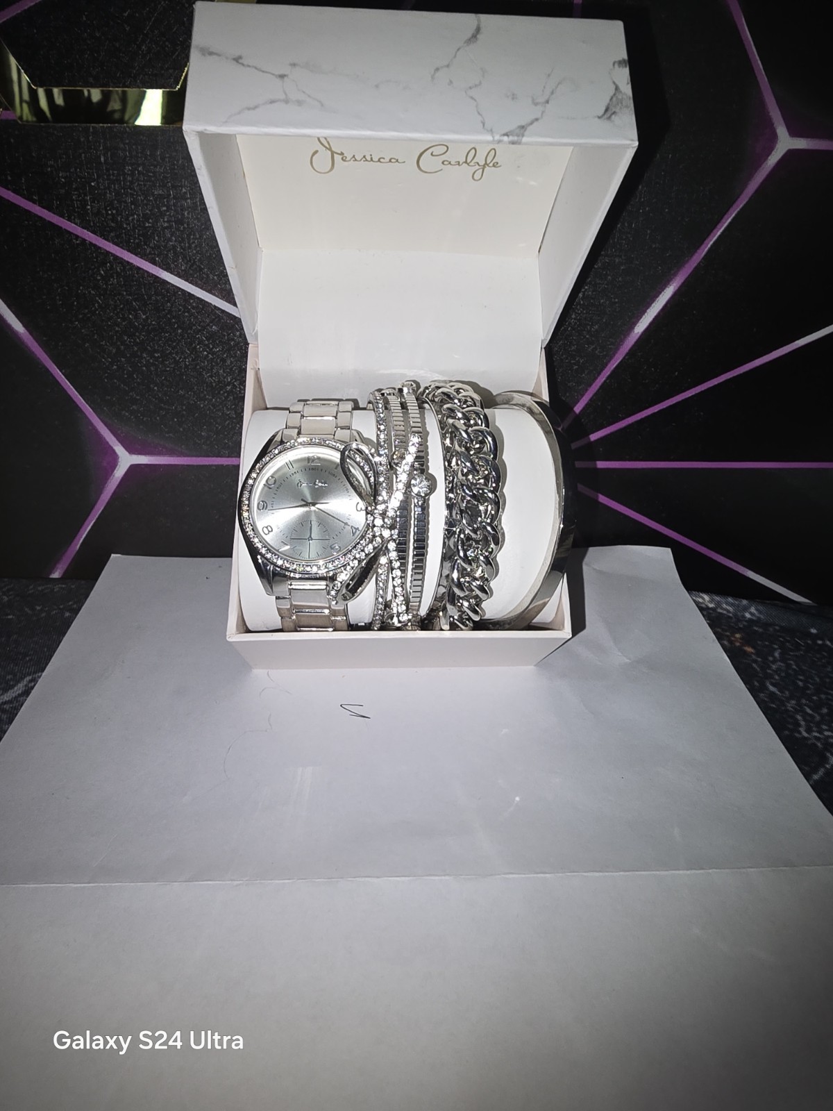 Jessica Carlyle Women’s Quartz Analog Silver Tone Bracelet Watch Gift Box Set