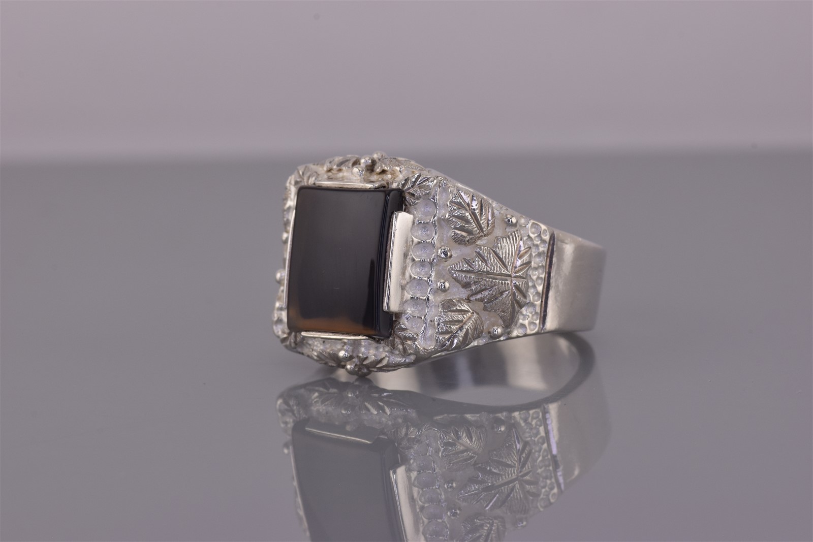 Sterling Silver Black Onyx Carved Grape Leaf Band Ring 12g 925 Sz: 11