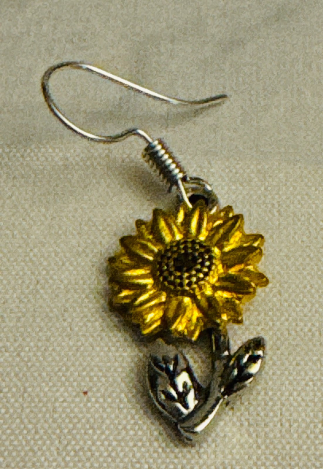 Retro Simple Sunflower Earrings
