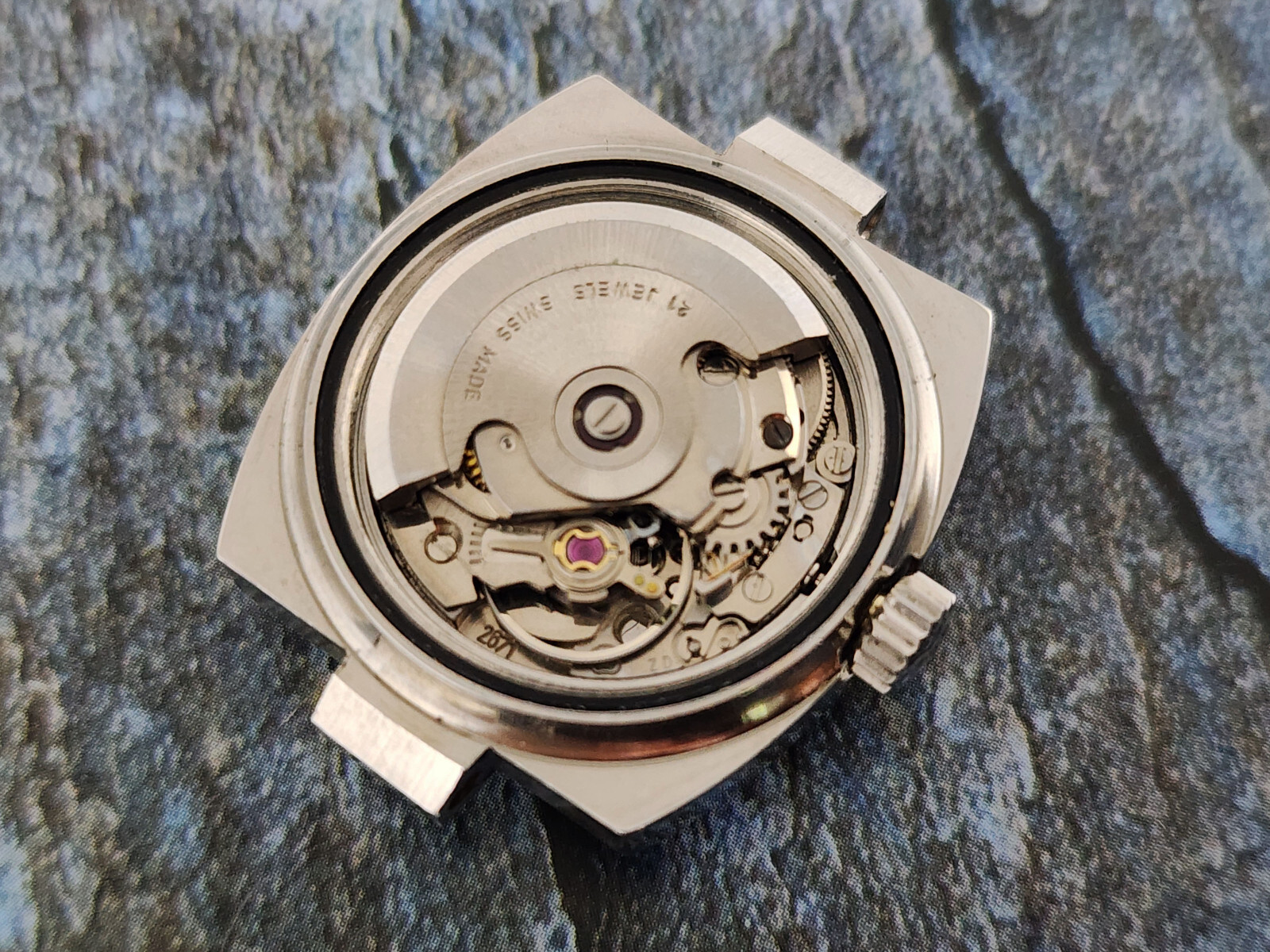 NEW NOS MOVEMENT AUTOMATIC ETA 2671 21 Jewels SWISS MADE NEW Rotor UNsigned.