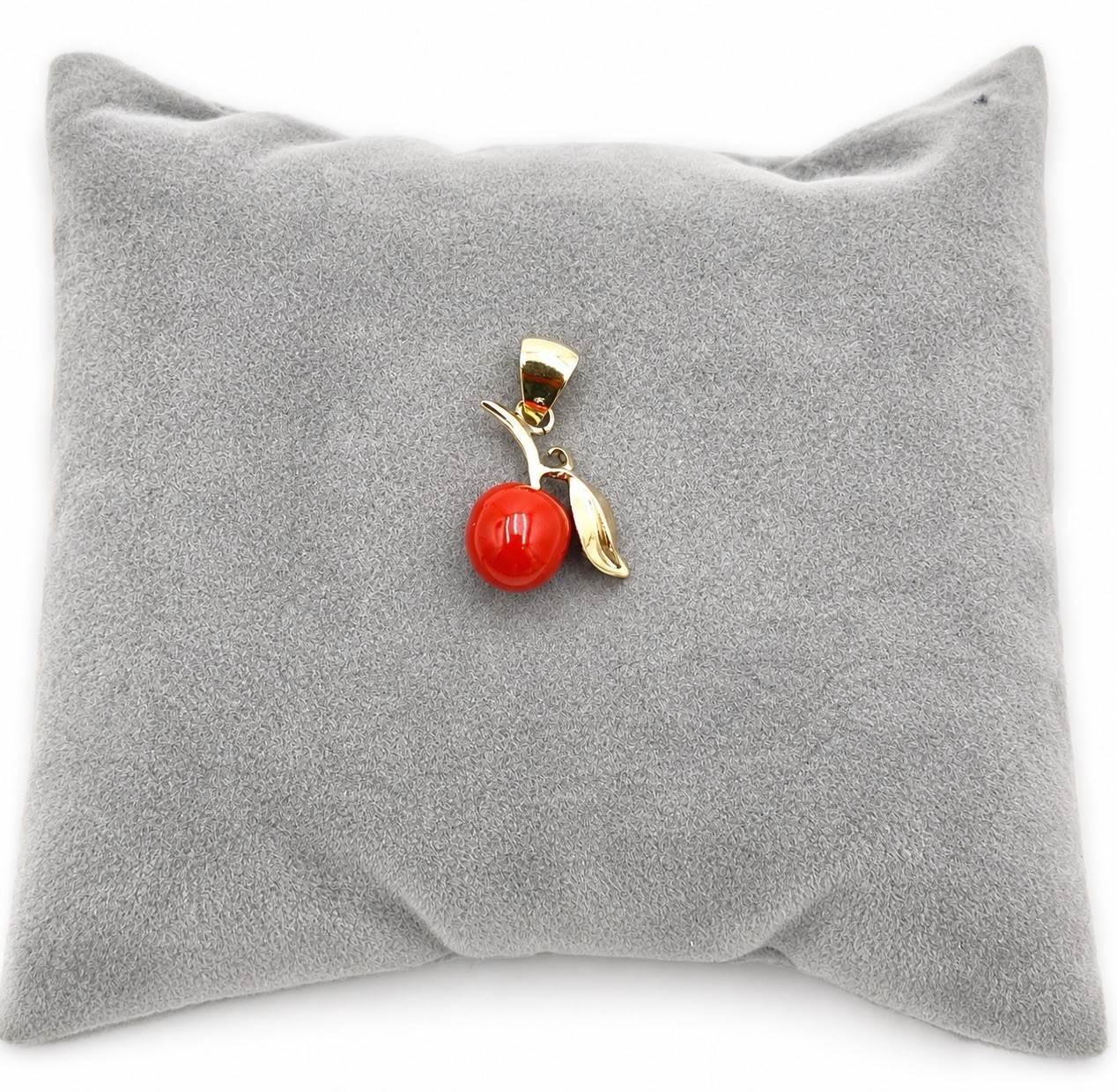 14Kt Gold Mediterranean Red Coral Apple Pendant with Leaf Made in Italy