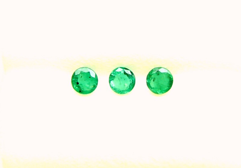 Natural Round Green Emerald 3 Pcs lot 0.59 Ct Tol, 3.5 x 2.1-2.3 MM ( WxD )