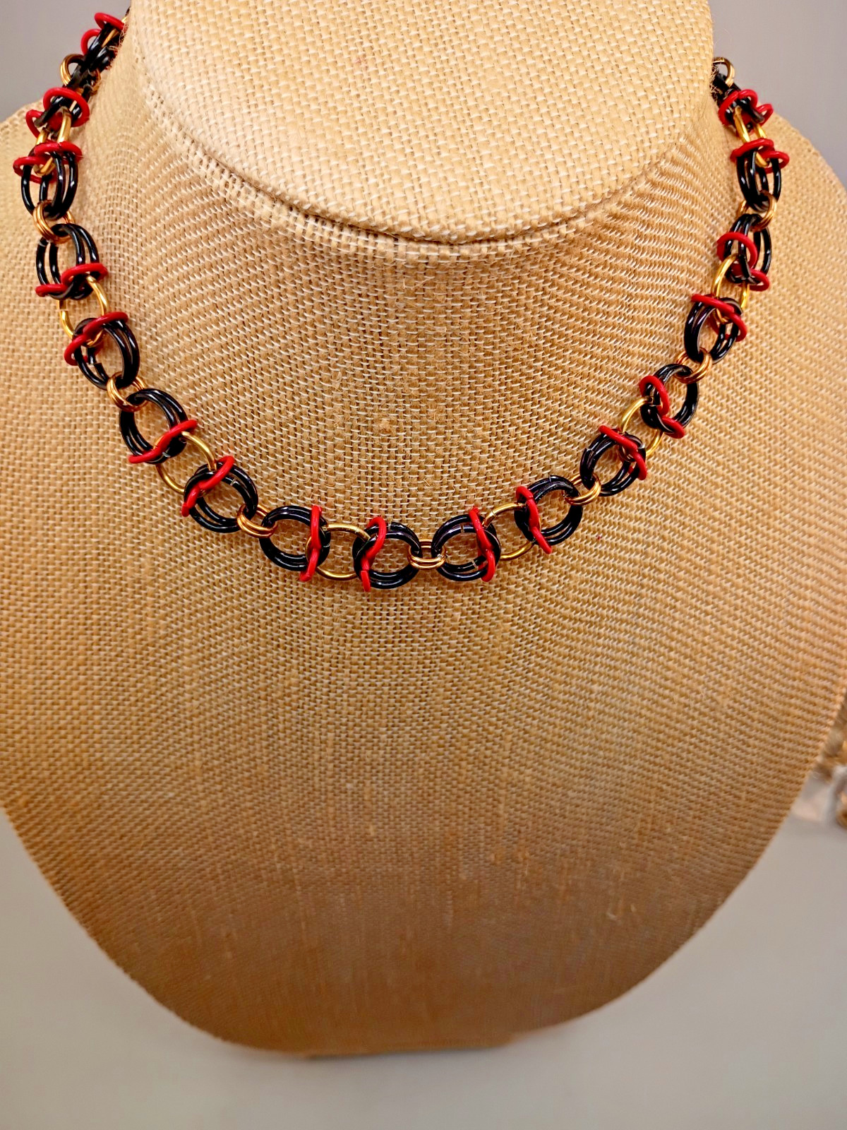 Crown of Thorns Chain Choker for All Adults in Black, Red & Gold Stainless Steel