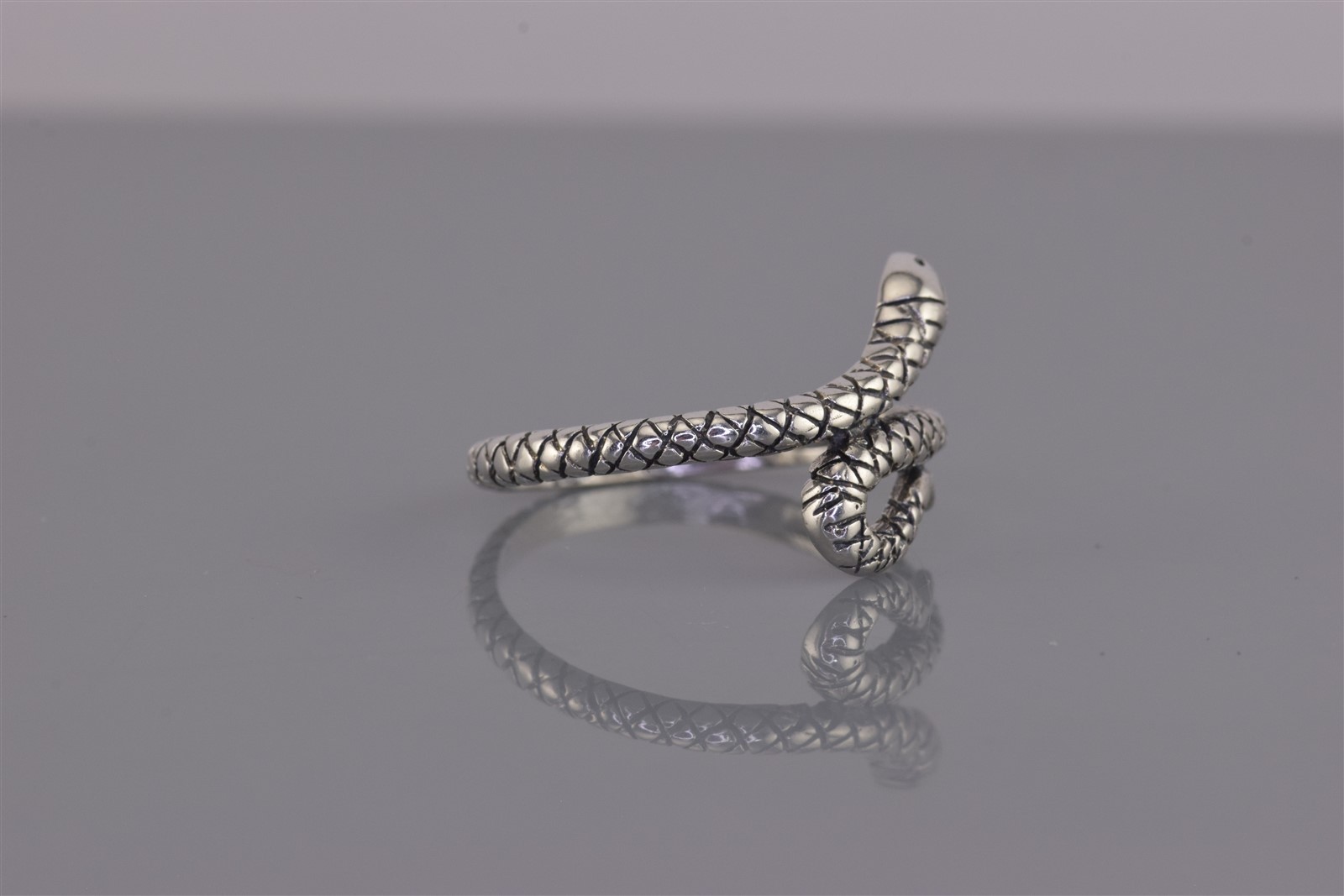 Sterling Silver Dimensional Wrap Around Snake Viper Band Ring 925 Sz: 8