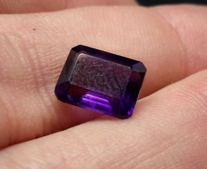 2.50 ct FLUORITE Faceted Gemstone 9x7x4.5 mm