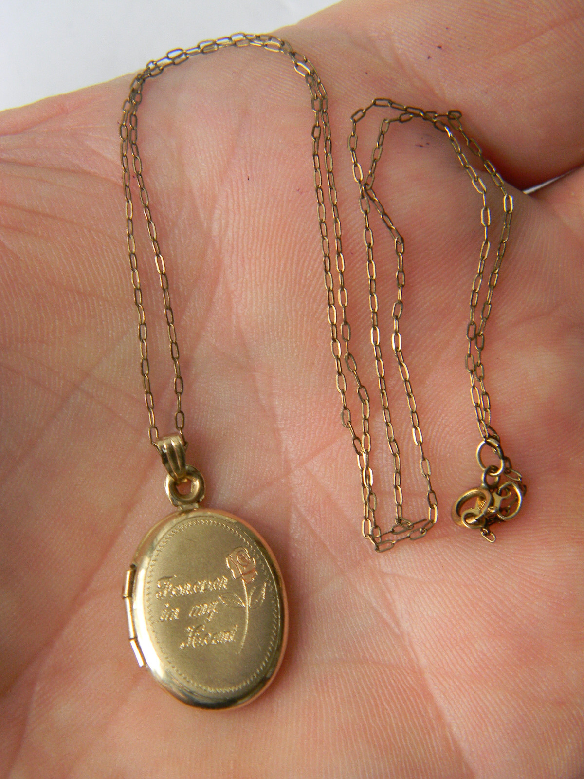 Vintage c1990s 14k Gold Filled Oval Locket & Chain Unused Forever in my Heart