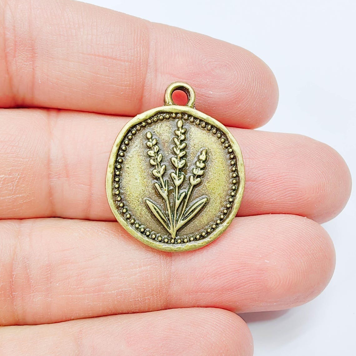 Lavender Flower Charms, Botanical Pendant , Antique Bronze Plated 28x24mm G37825