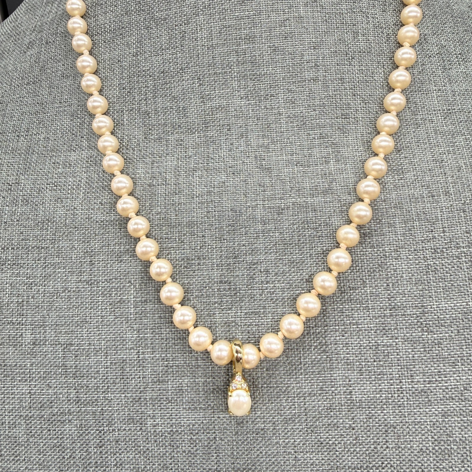 Vintage Pearl Necklace Cream Approximately 6 mm 22 Inches Rhinestone Pendant