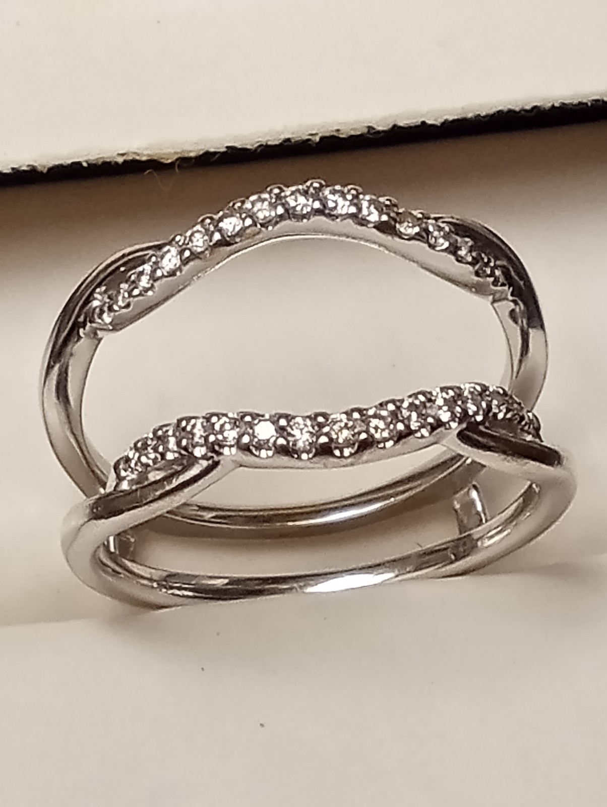 14K White Gold Diamond Enhancer Ring Guard Band… Size 7… 3.85 Grams