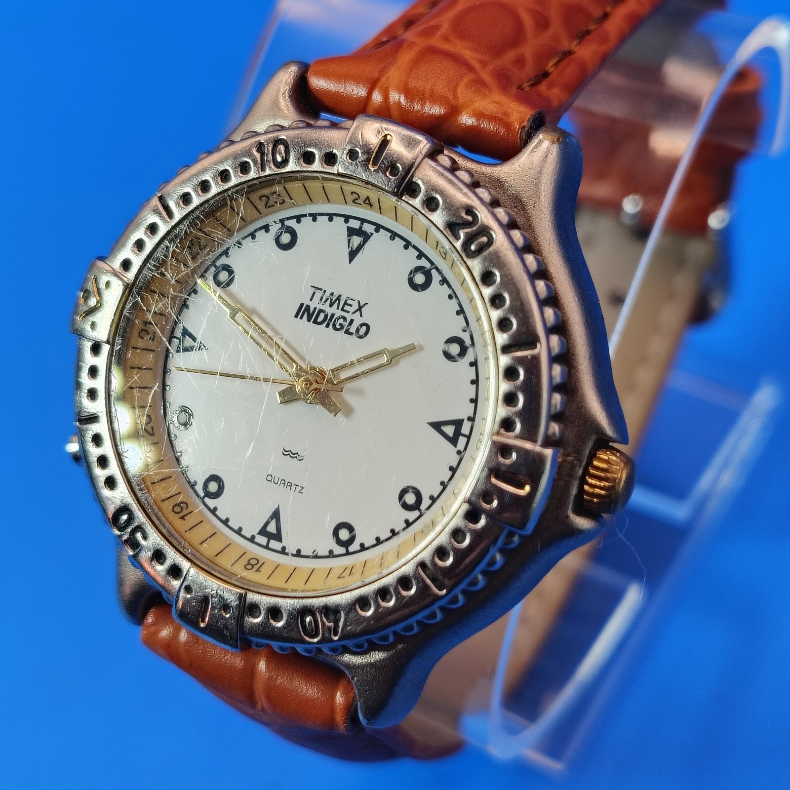 Vintage 1994 Timex 33mm Mens Quartz Field Watch Leather Band Indiglo Not Working