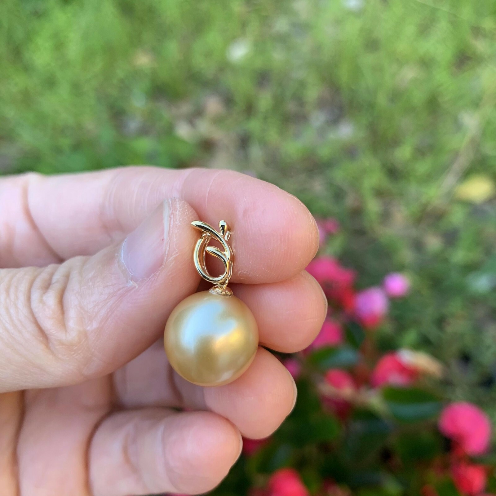 13.2mm High luster Australia Gold seawater Round pearl 18K Gold Pendant KG243
