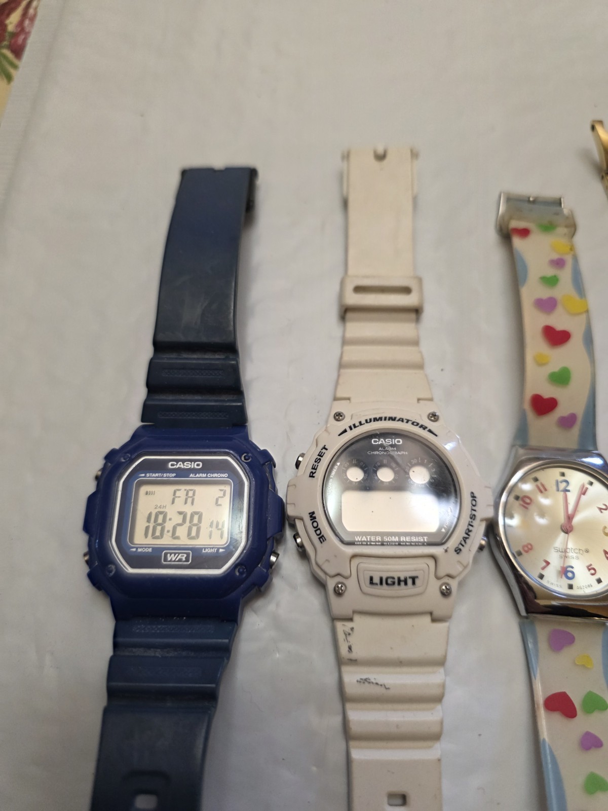 Vitage To Now Watches Lot 4 Parts Or Repair Non Working Bulova,Casio,Swatch D6