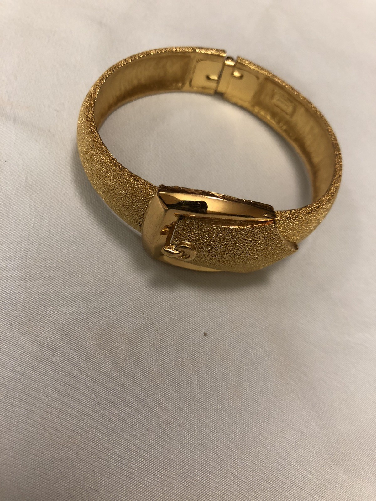 Signed Trifari Belt Clamper Bracelet Vintage Jewelry Lame’ Luminous Gold Color