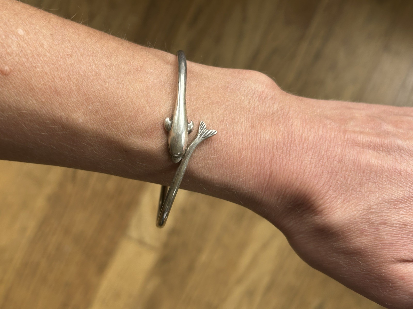 Vintage 925 Sterling Silver Dolphin Wrap Around Bypass Cuff Bracelet 9”