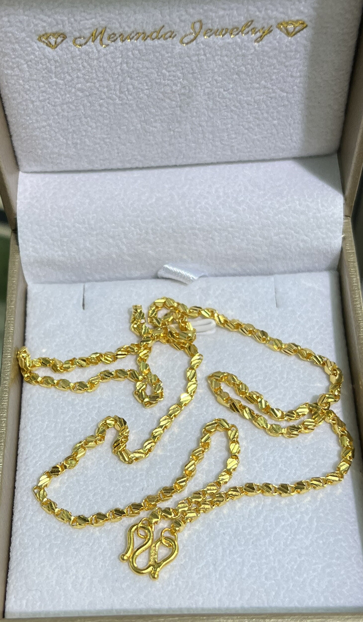 24k Solid Gold Unisex Square Box Chain Necklace. 18.0 Inches. 9.31 Grams